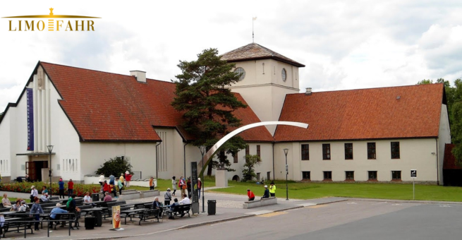 Airport Transfer: Oslo Airport to Viking Ship Museum