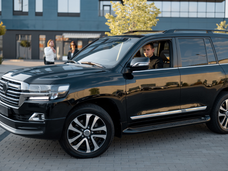 Hiring a Private Driver in Berlin: What U.S. Tourists Should Know