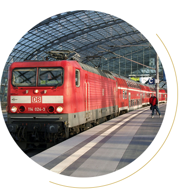 Explore Victory Column with LimoFahr Taxi Services